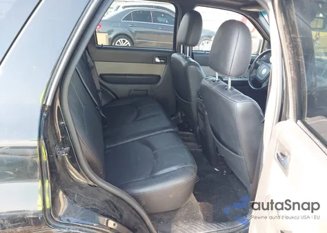 2010 Mercury Mariner z USA, uszkodzony, nr VIN 4M2CN8BG7AKJ02936